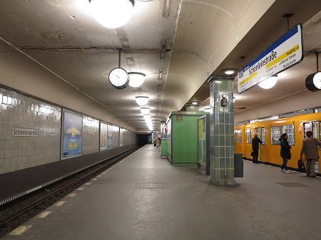 U8 U-Bahnhof Schönleinstraße